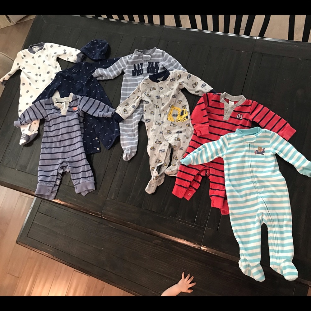 Lot of 7 Carters bodysuits